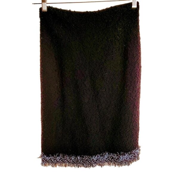 St. John Bouclé Skirt Caviar Frost Size 2 Fringe Hem NWT Couture - Picture 4 of 4